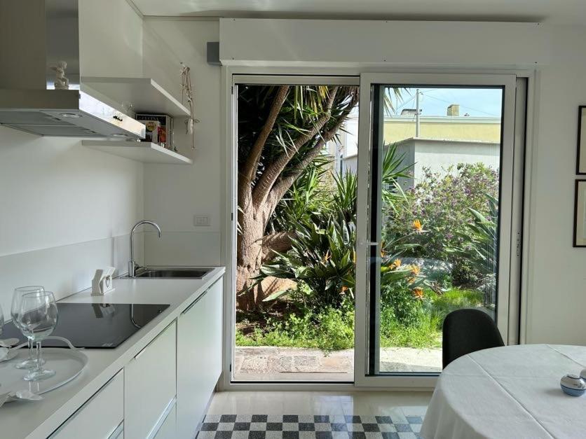Giardino A Mare Apartment Бари Екстериор снимка